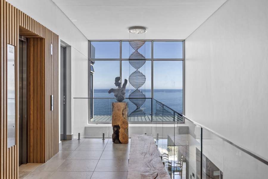 To Let 6 Bedroom Property for Rent in Bakoven Western Cape